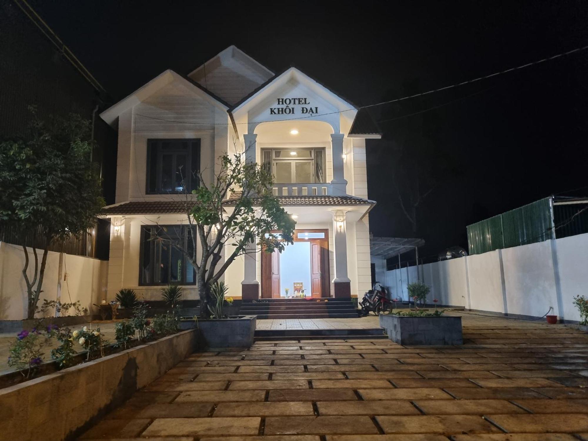 Khoi Dai Hotel Buôn Ma Thuột Extérieur photo